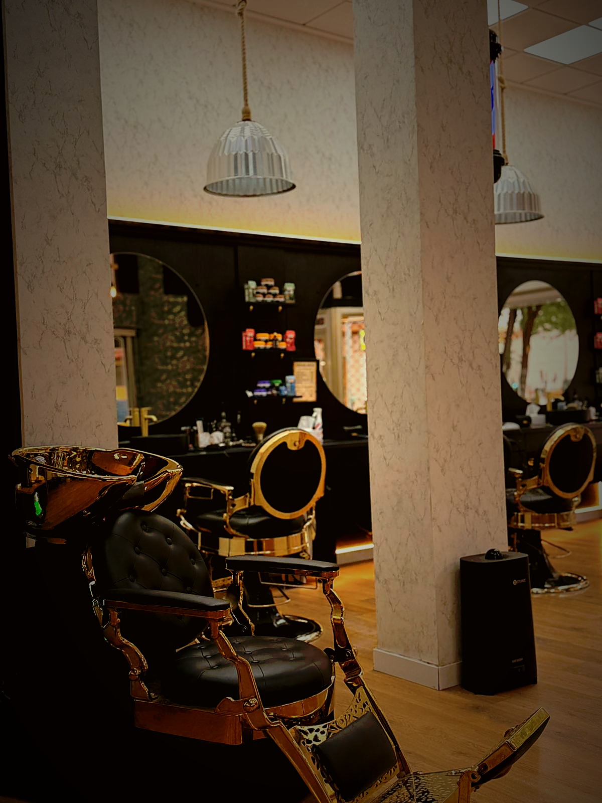 Interior Casablanca Barbería